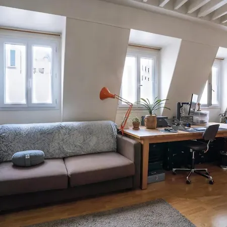 Lejlighed Charming 1bd Apart For 4 With Balcony